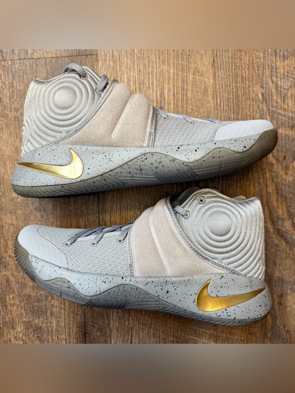 Nike Kyrie 2 Battle Grey Gold Irving